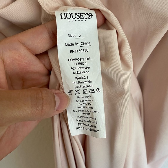 β¨House of CBβ¨ Aurelia Blush Halter Maxi Dress Size S - Picture 17 of 17